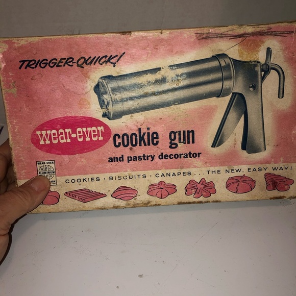 Wear-Ever Cookie Gun and Pastry Decorator. Vintage cookie maker, farmhouse - Picture 7 of 7
